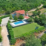 فيلة Petra, - Makarska Šestanovac